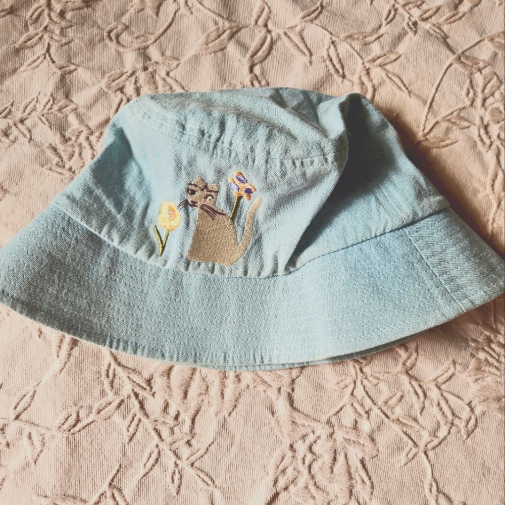 Princess highway cat embroidery bucket hat